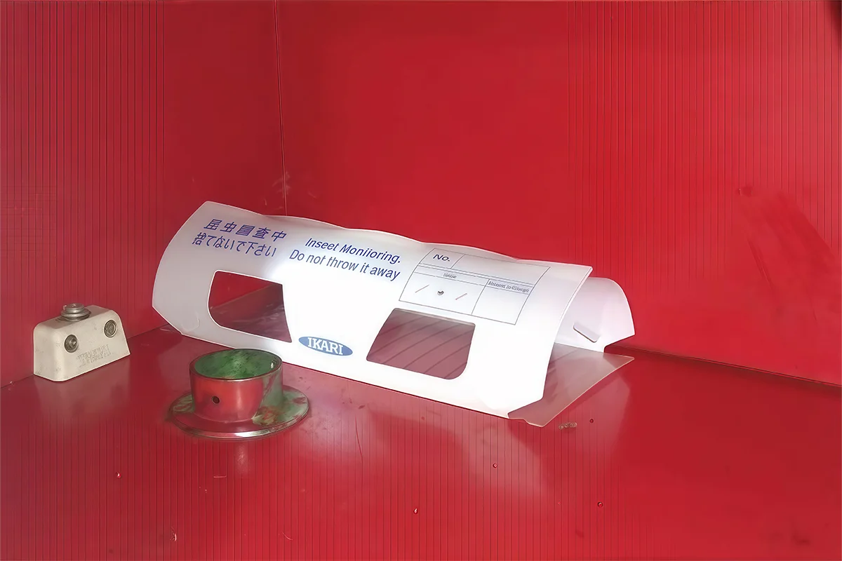 1. Walking Insect Trap